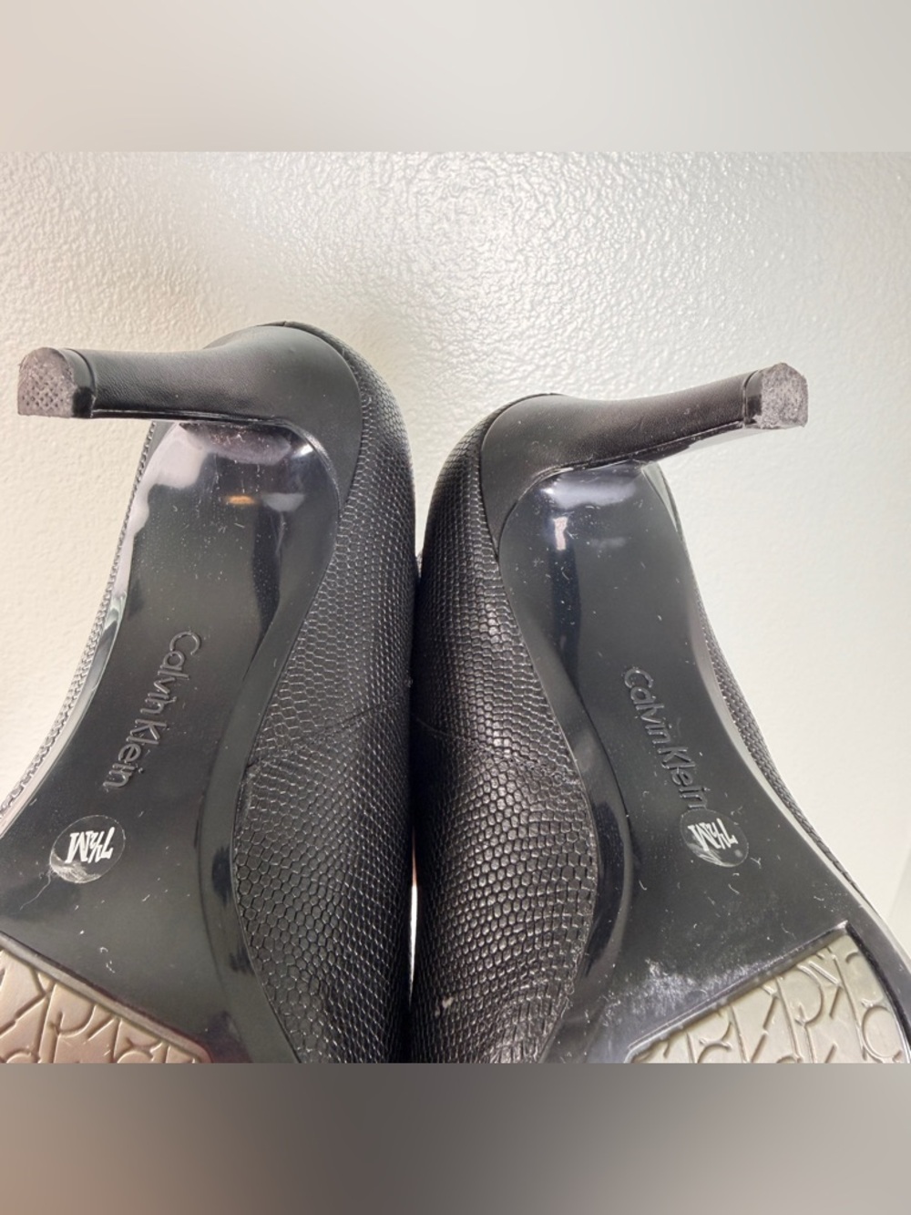 Calvin Klein Black Textured Leather Peep-Toe Stiletto Booties size 7.5 - Picture 6 of 8